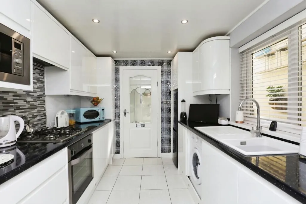 Liverpool, Merseyside, L4 4EB - Online Auctions