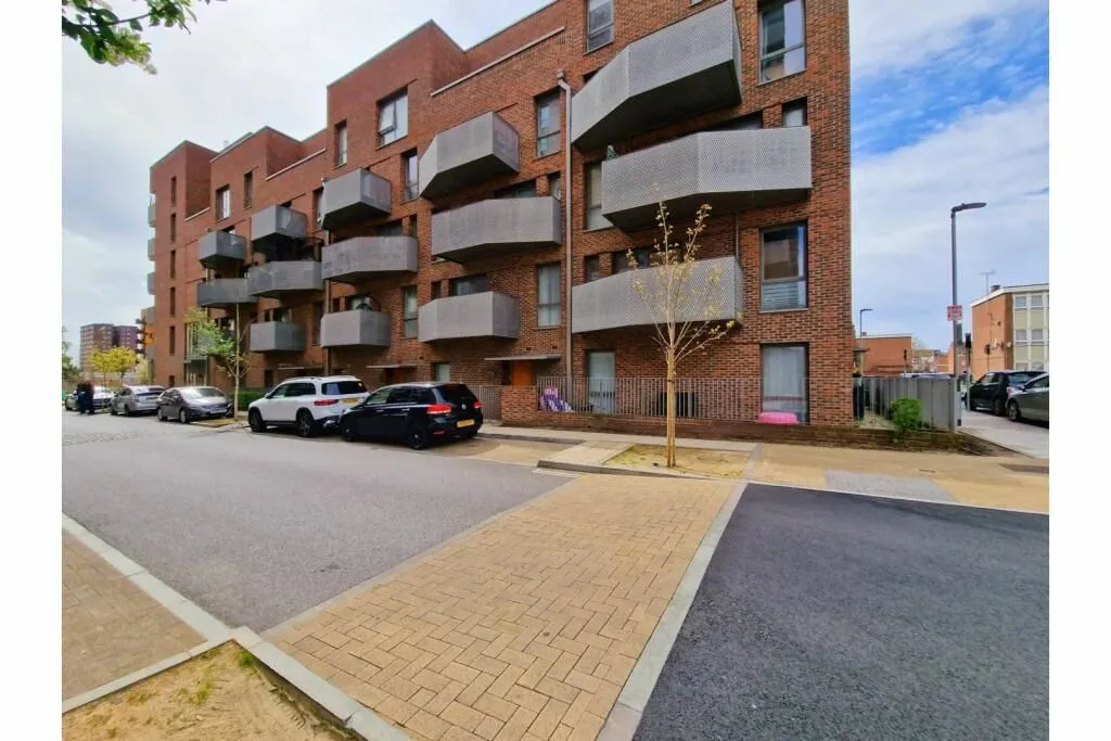 Orvis Court, 12 Mizzen Street, Barking, Essex, IG11 7RZ - Online Auctions