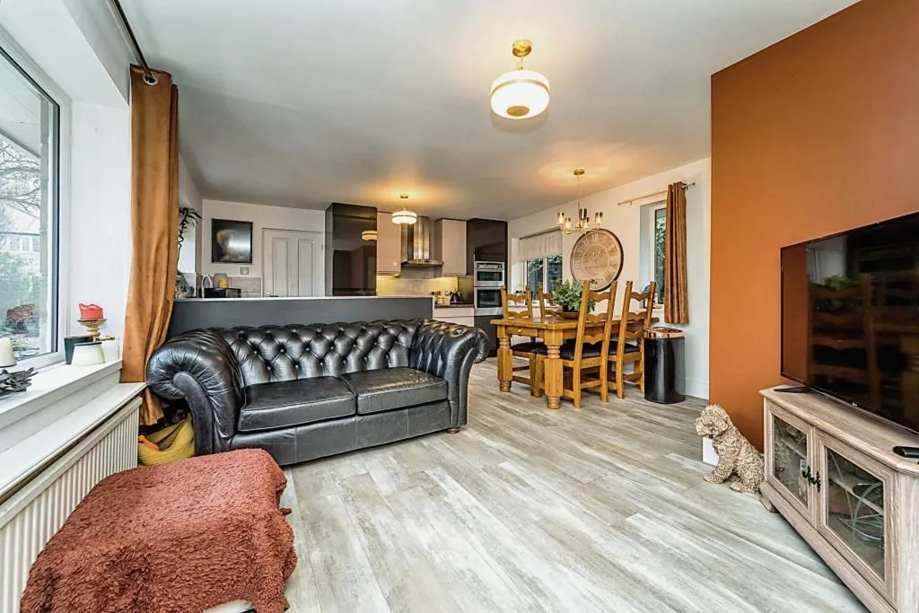 Manor Road, Keighley, West Yorkshire, BD20 6ET - Online Auctions