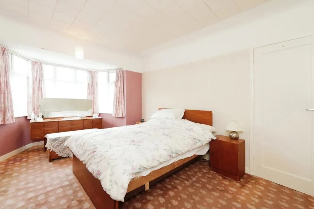 Brodie Avenue, Liverpool, Merseyside, L19 7ND - Online Auctions