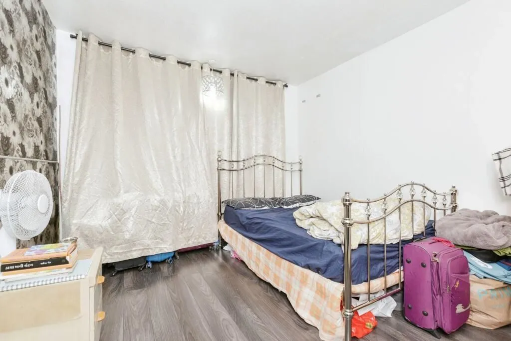 Leicester, Leicestershire, LE4 6RW - Online Auctions