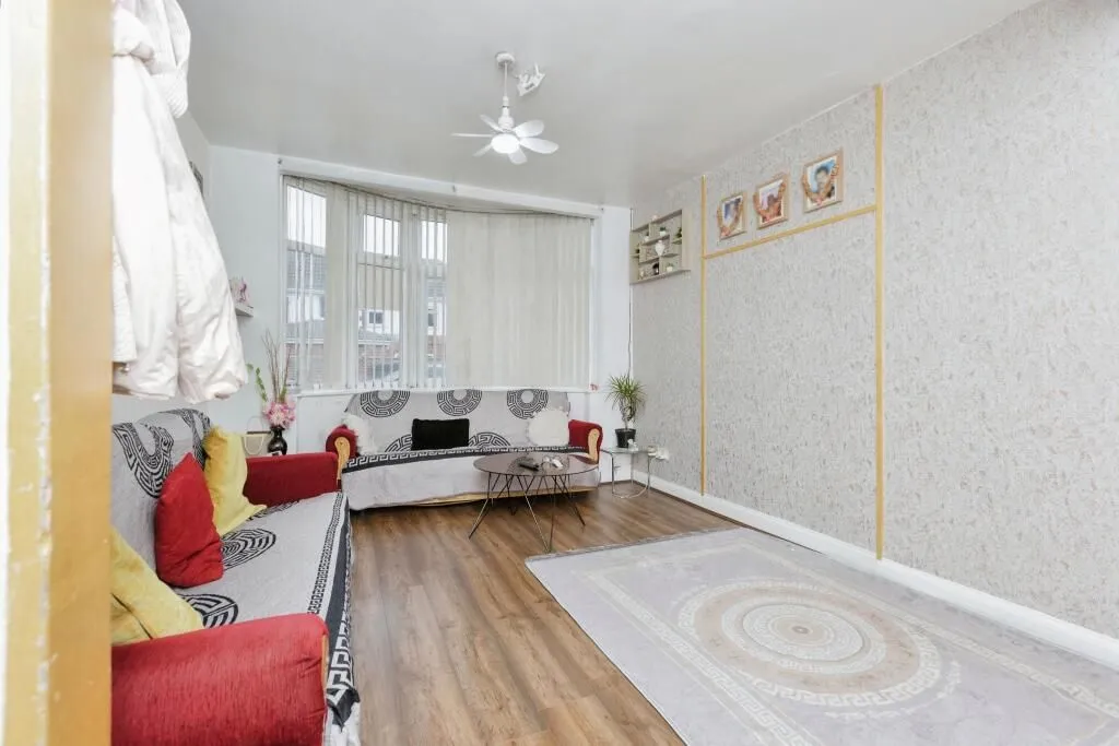 Leicester, Leicestershire, LE4 6RW - Online Auctions