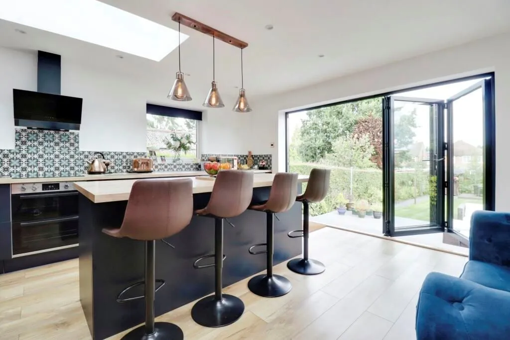 Loughborough, Leicestershire, LE11 5JR - Online Auctions