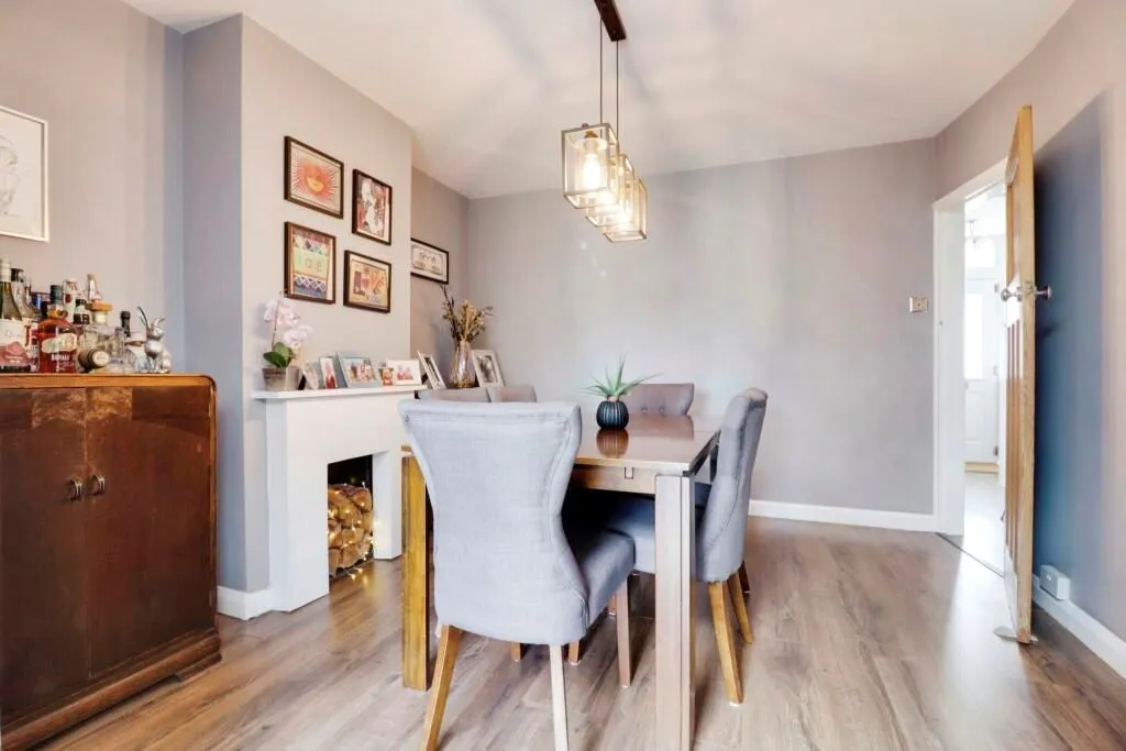 Loughborough, Leicestershire, LE11 5JR - Online Auctions