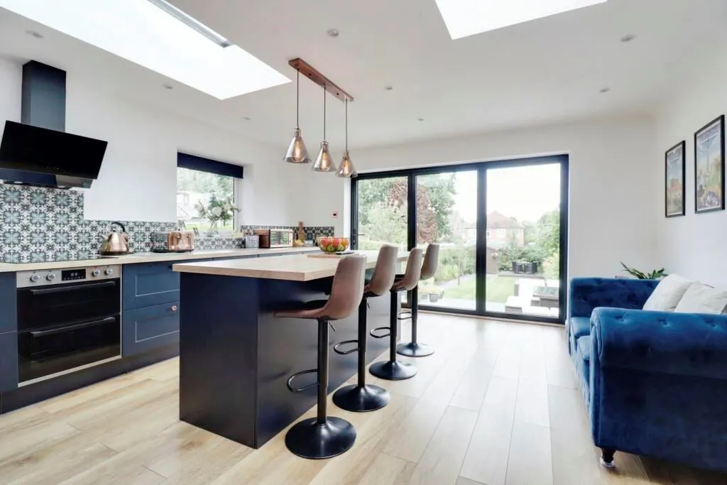 Loughborough, Leicestershire, LE11 5JR - Online Auctions