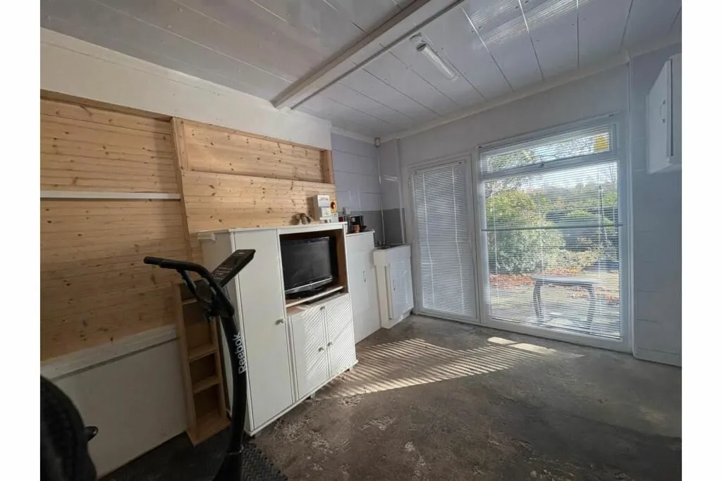 Turncroft Hall, Darwen, Lancashire, BB3 2BT - Online Auctions