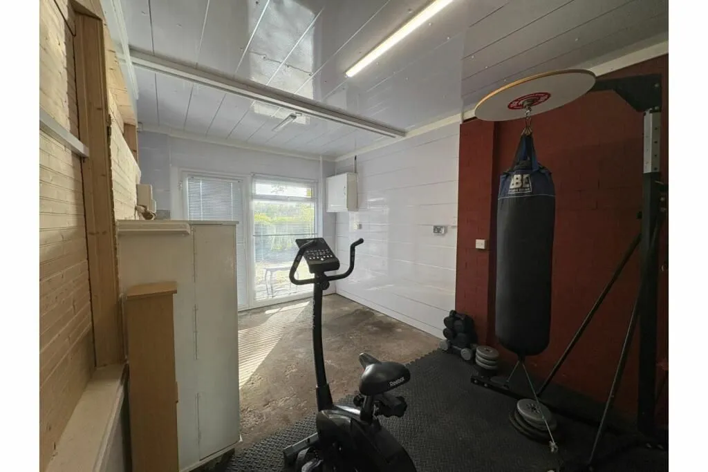 Turncroft Hall, Darwen, Lancashire, BB3 2BT - Online Auctions
