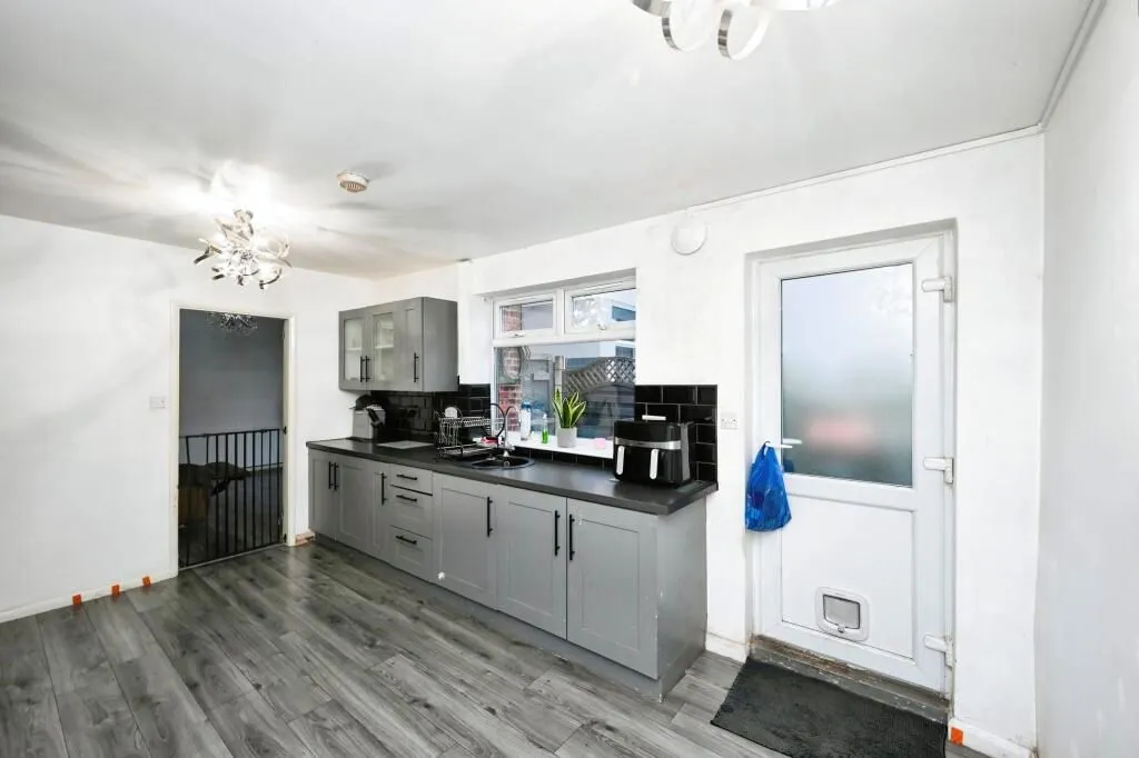 Kirkby-in-Ashfield, Nottingham, Nottinghamshire, NG17 7DY - Online Auctions