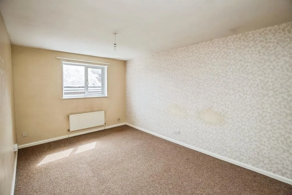 Holywell, Clwyd, CH8 7JL - Online Auctions