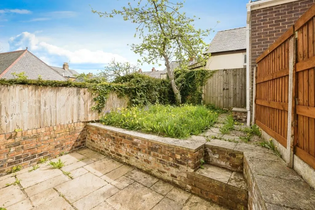 Holywell, Clwyd, CH8 7JL - Online Auctions