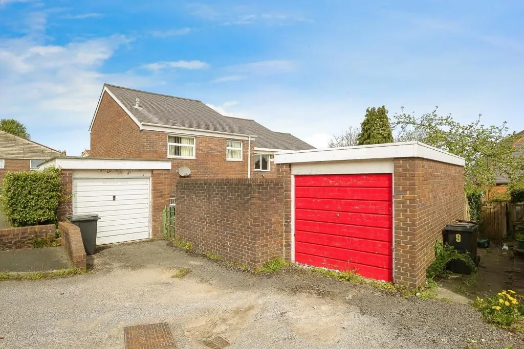 Holywell, Clwyd, CH8 7JL - Online Auctions