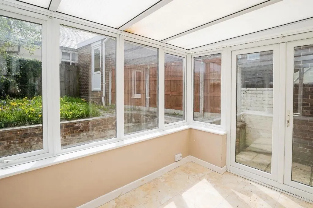 Holywell, Clwyd, CH8 7JL - Online Auctions
