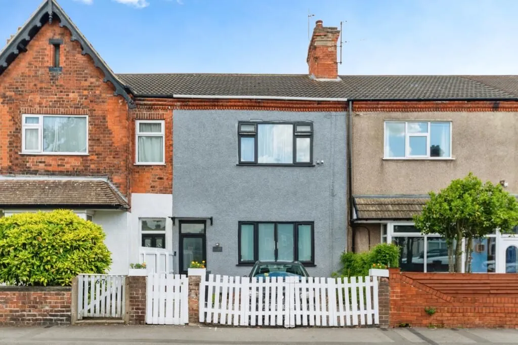 Grimsby, South Humberside, DN32 0LZ - Online Auctions
