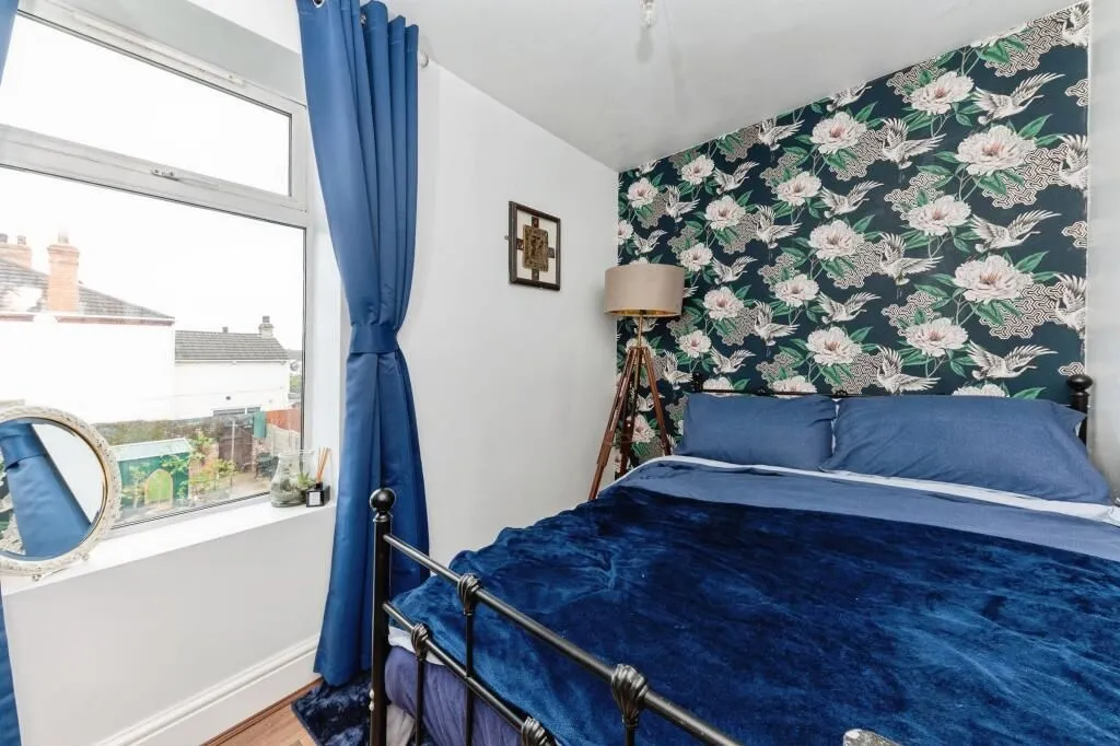 Grimsby, South Humberside, DN32 0LZ - Online Auctions