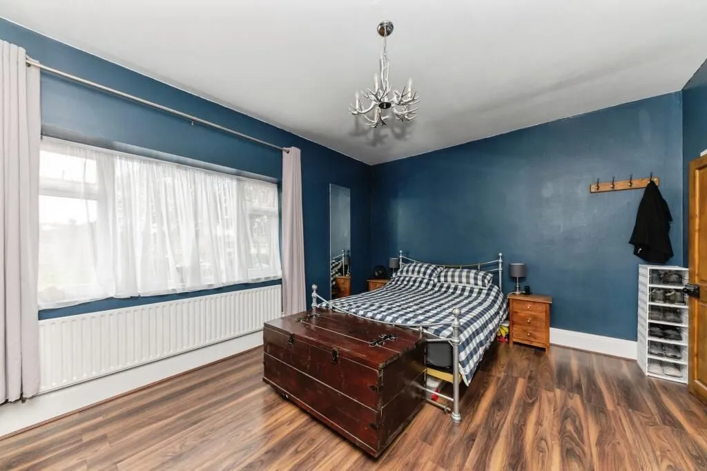 Grimsby, South Humberside, DN32 0LZ - Online Auctions