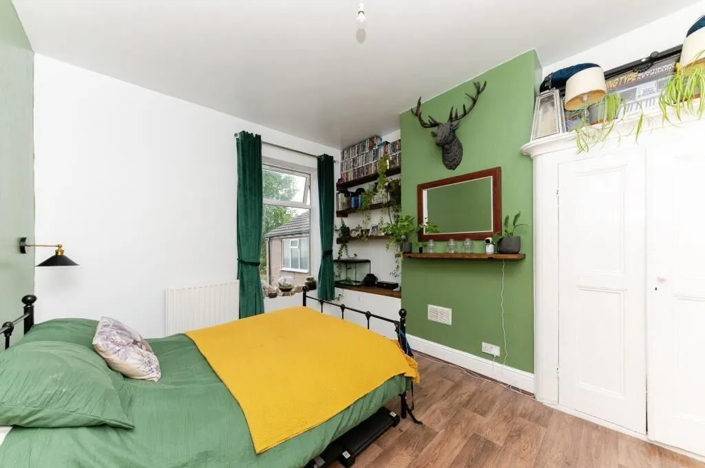 Grimsby, South Humberside, DN32 0LZ - Online Auctions