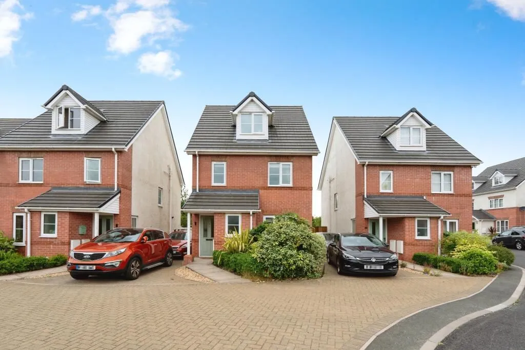 Barrow-in-Furness, Cumbria, LA13 9UJ - Online Auctions
