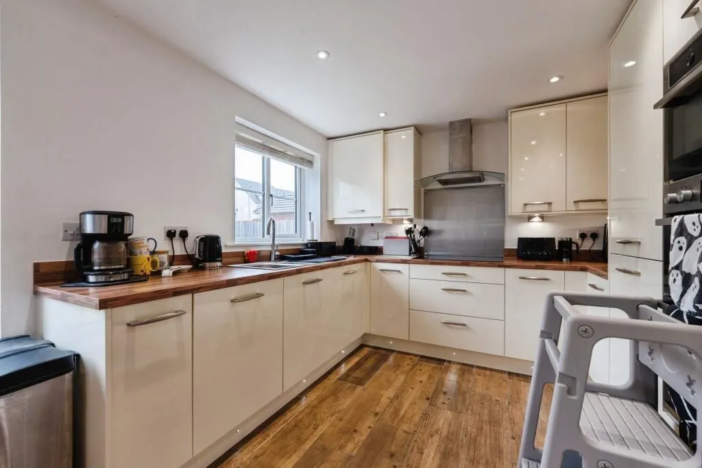 Barrow-in-Furness, Cumbria, LA13 9UJ - Online Auctions