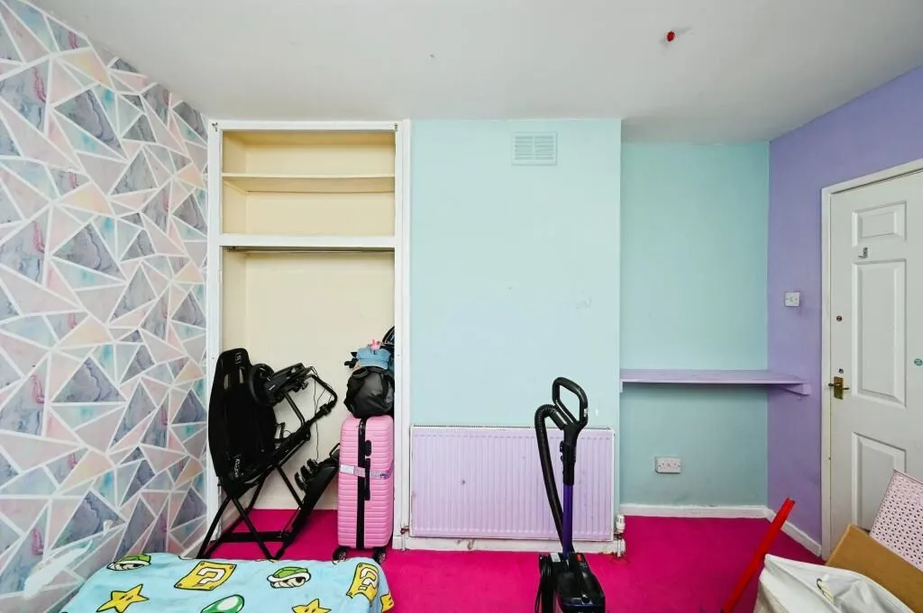 Forest Town, Mansfield, Nottinghamshire, NG19 0DP - Online Auctions