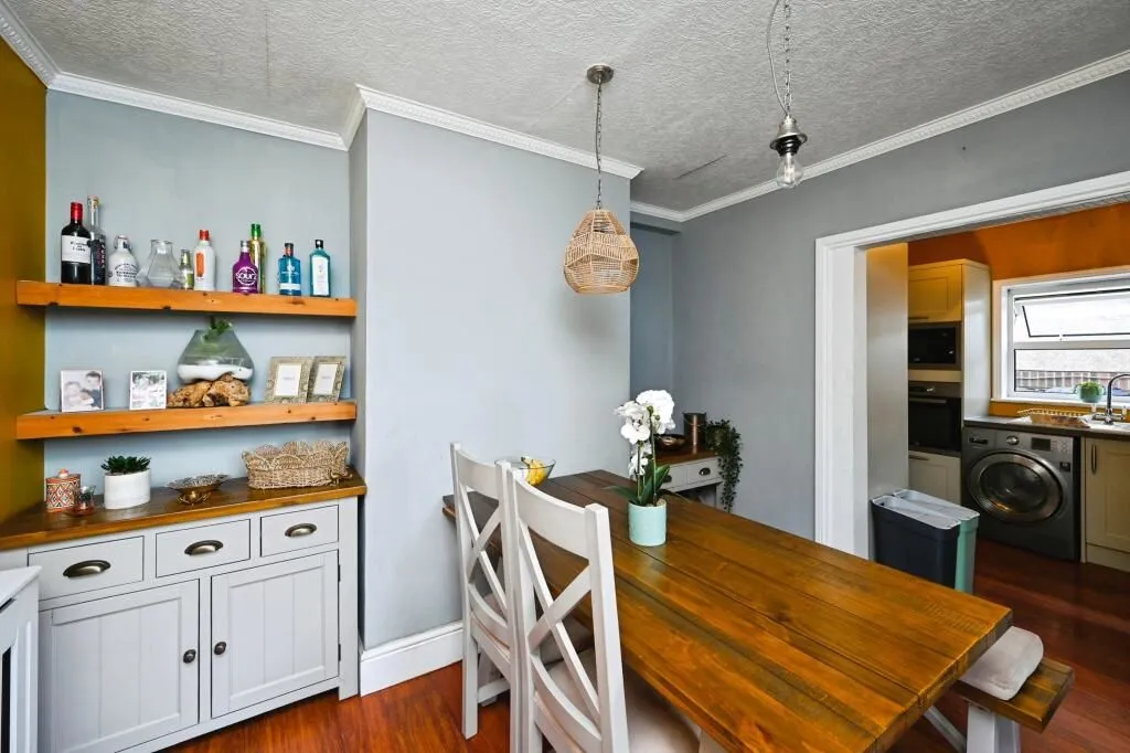 Forest Town, Mansfield, Nottinghamshire, NG19 0DP - Online Auctions