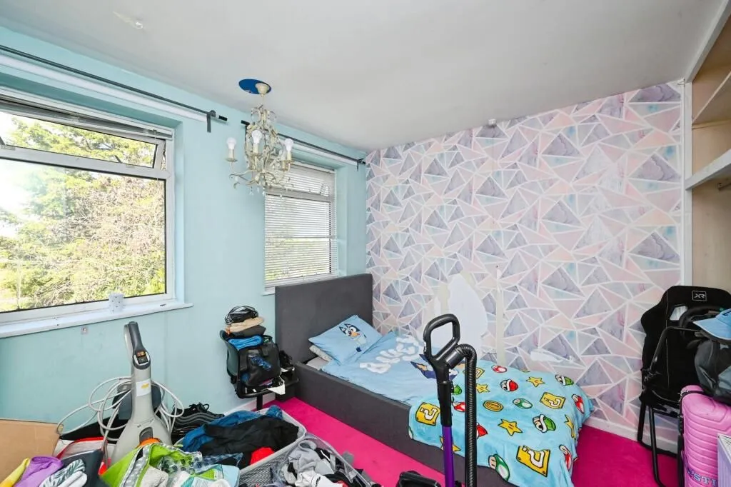 Forest Town, Mansfield, Nottinghamshire, NG19 0DP - Online Auctions