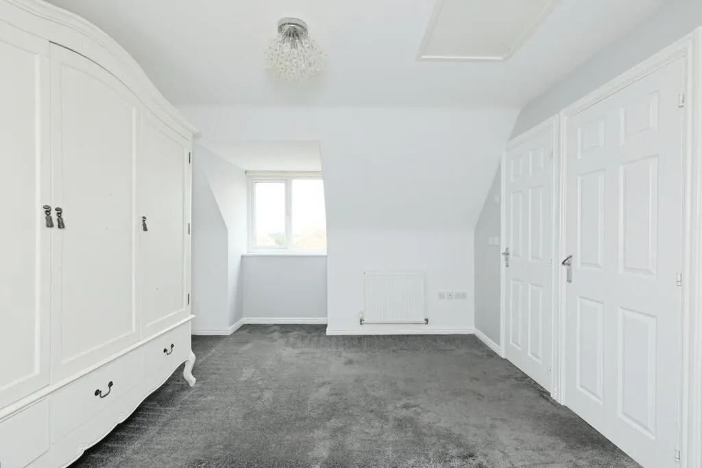 Harworth, Doncaster, South Yorkshire, DN11 8DA - Online Auctions