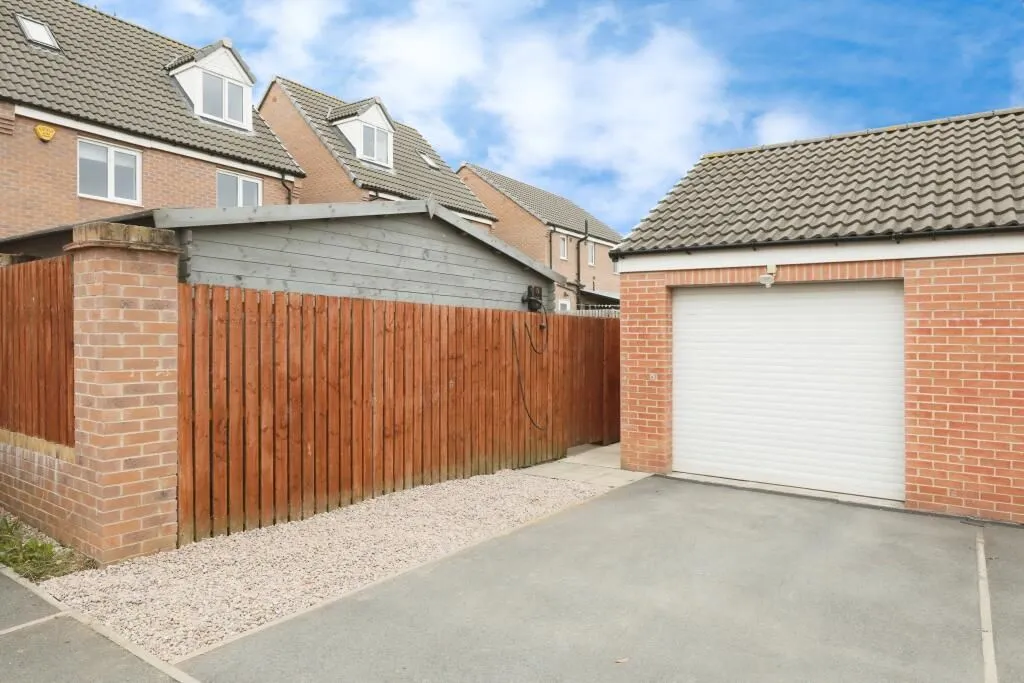 Harworth, Doncaster, South Yorkshire, DN11 8DA - Online Auctions