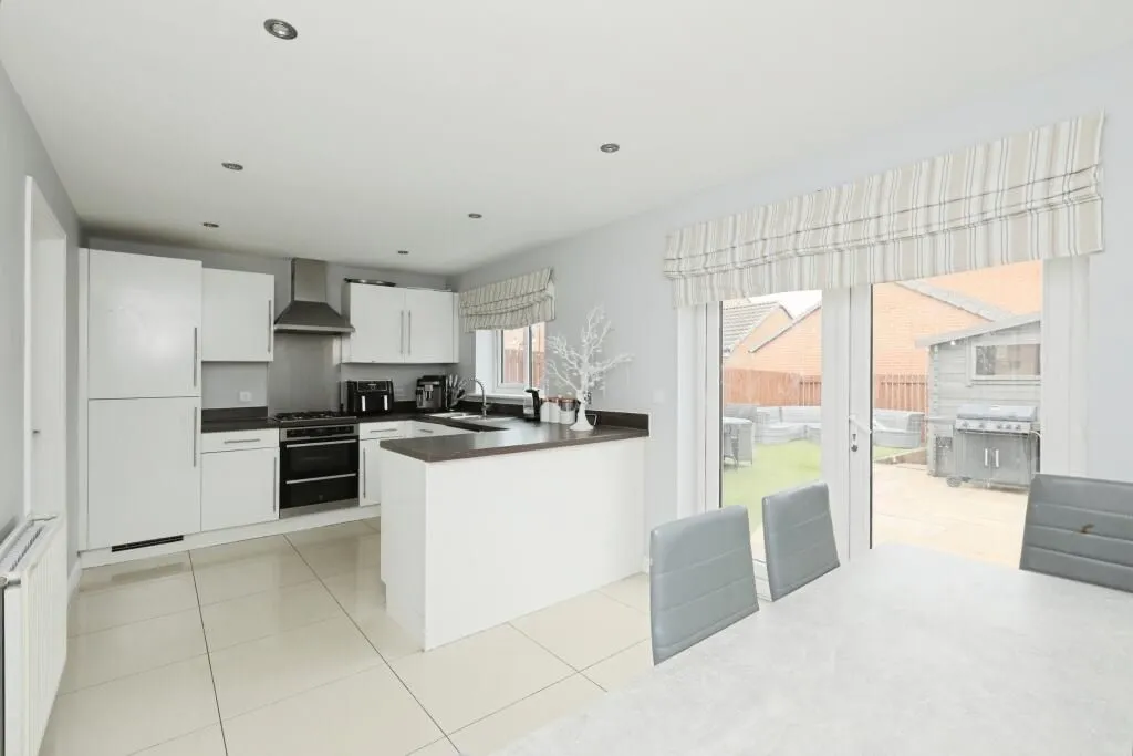 Harworth, Doncaster, South Yorkshire, DN11 8DA - Online Auctions