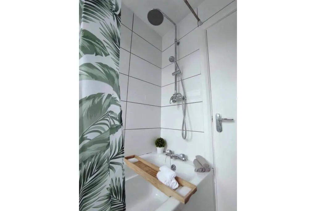 Burton-on-Trent, Staffordshire, DE14 2HU - Online Auctions