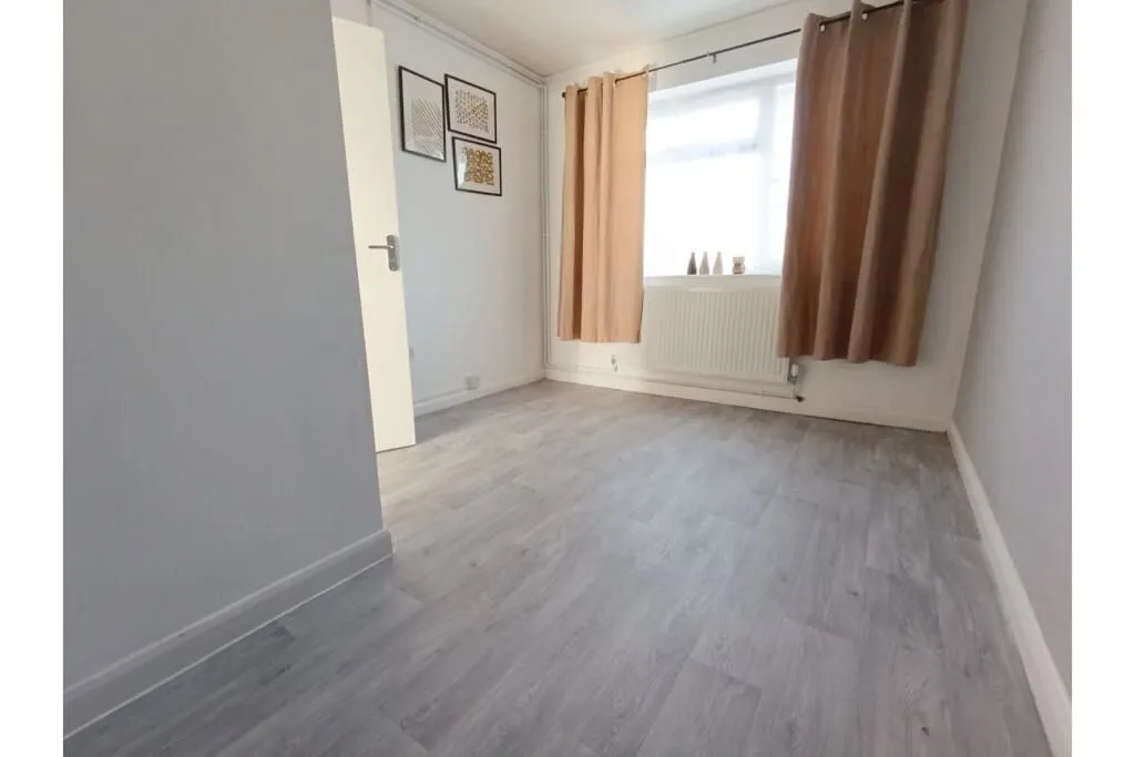 Burton-on-Trent, Staffordshire, DE14 2HU - Online Auctions