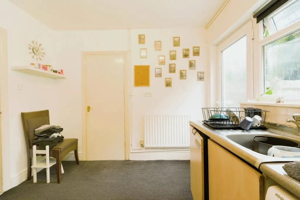 Birmingham, West Midlands, B27 7AU - Online Auctions