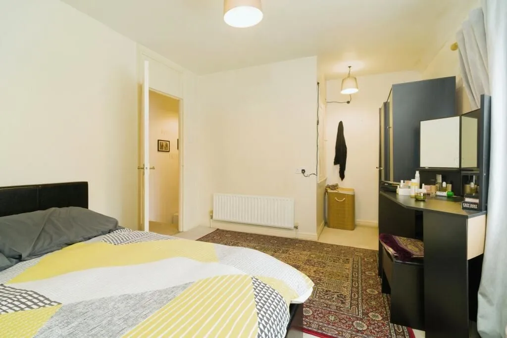 Birmingham, West Midlands, B27 7AU - Online Auctions