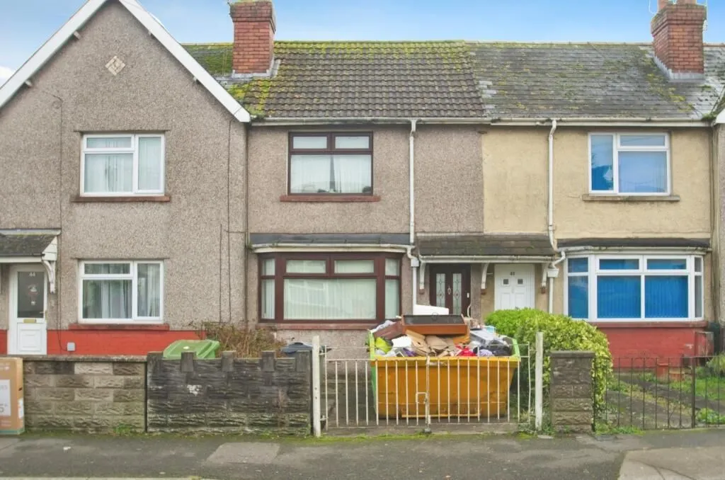 Cardiff, South Glamorgan, CF24 2TF - Online Auctions