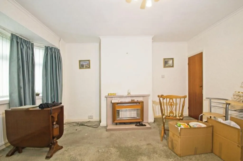 Cardiff, South Glamorgan, CF24 2TF - Online Auctions