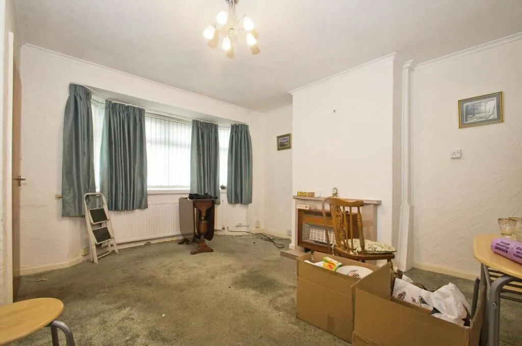 Cardiff, South Glamorgan, CF24 2TF - Online Auctions
