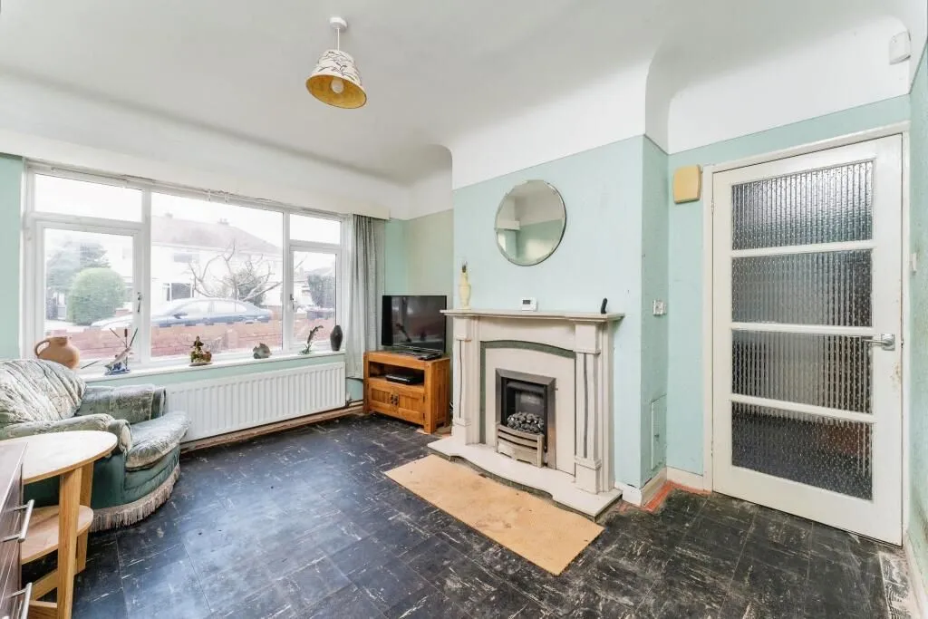 Whitby, Ellesmere Port, Merseyside, CH65 6PA - Online Auctions