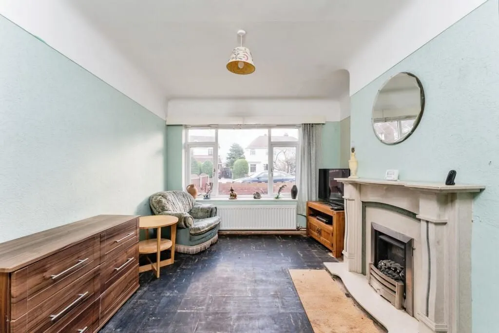 Whitby, Ellesmere Port, Merseyside, CH65 6PA - Online Auctions