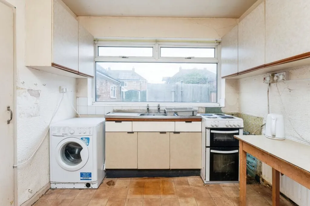 Whitby, Ellesmere Port, Merseyside, CH65 6PA - Online Auctions