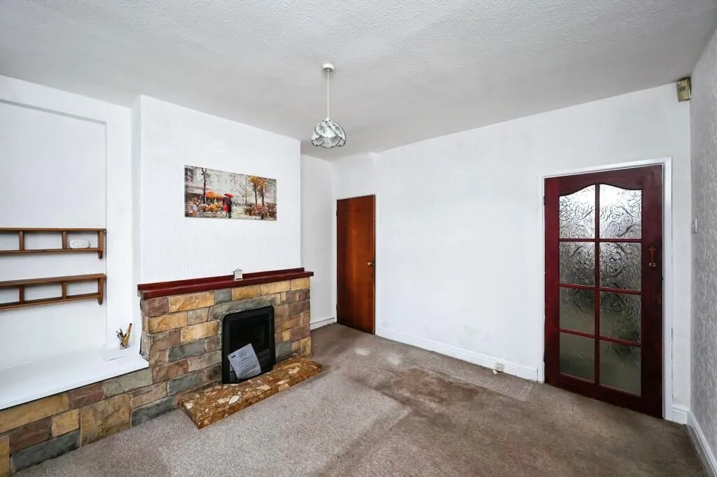 Mansfield, Nottinghamshire, NG18 1TG - Online Auctions
