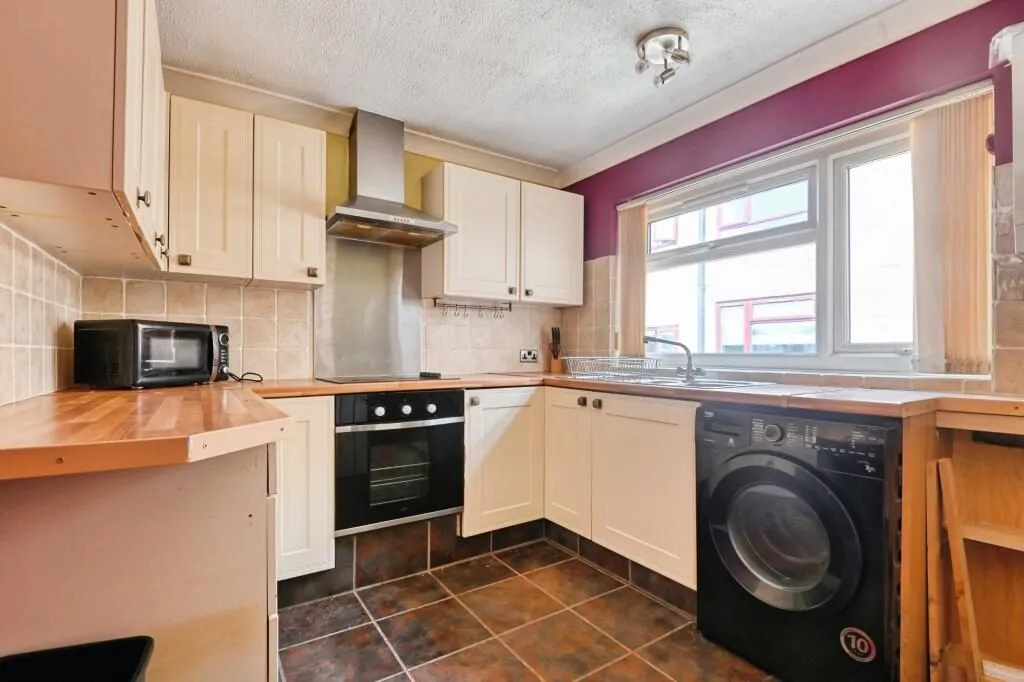 64 Heathmere Drive, Birmingham, West Midlands, B37 5EU - Online Auctions