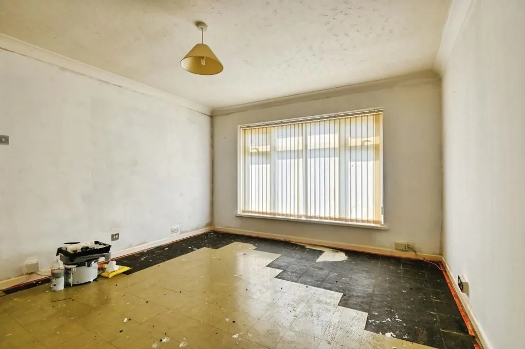 64 Heathmere Drive, Birmingham, West Midlands, B37 5EU - Online Auctions
