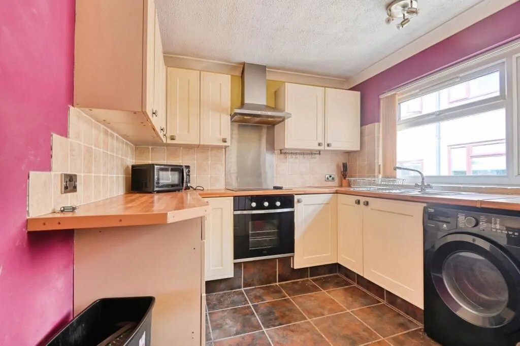 64 Heathmere Drive, Birmingham, West Midlands, B37 5EU - Online Auctions