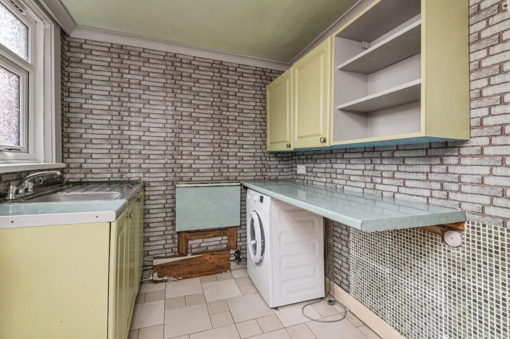 Leeds, West Yorkshire, LS9 9DL - Online Auctions