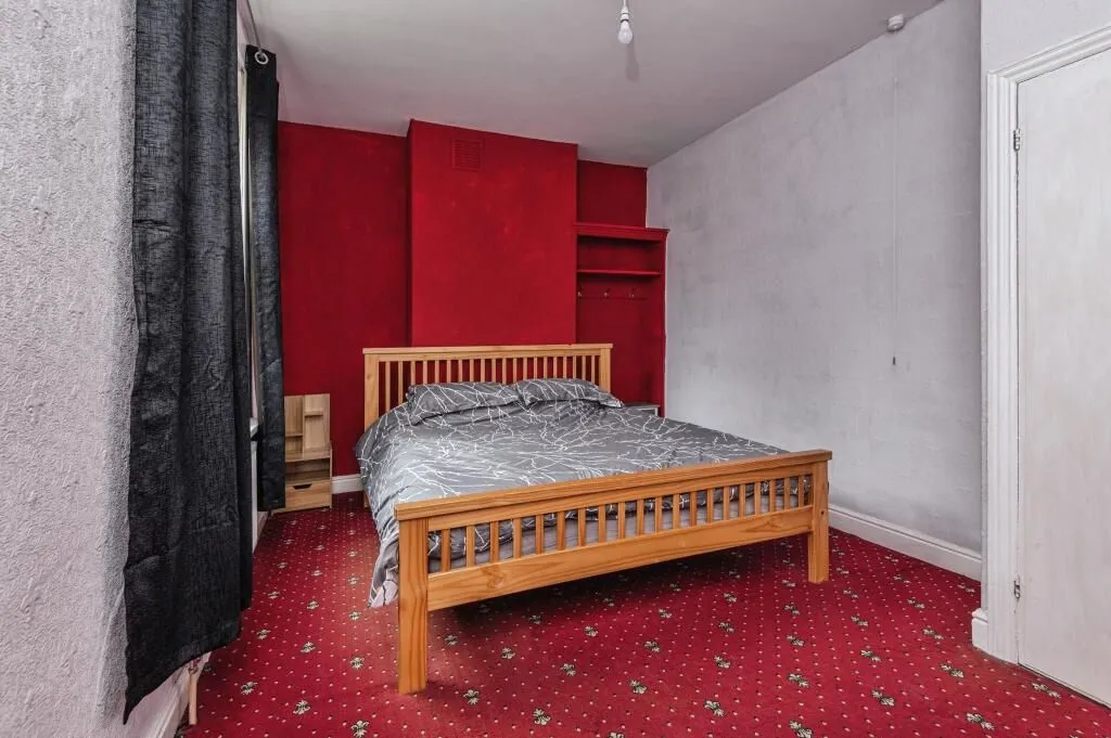 Leeds, West Yorkshire, LS9 9DL - Online Auctions