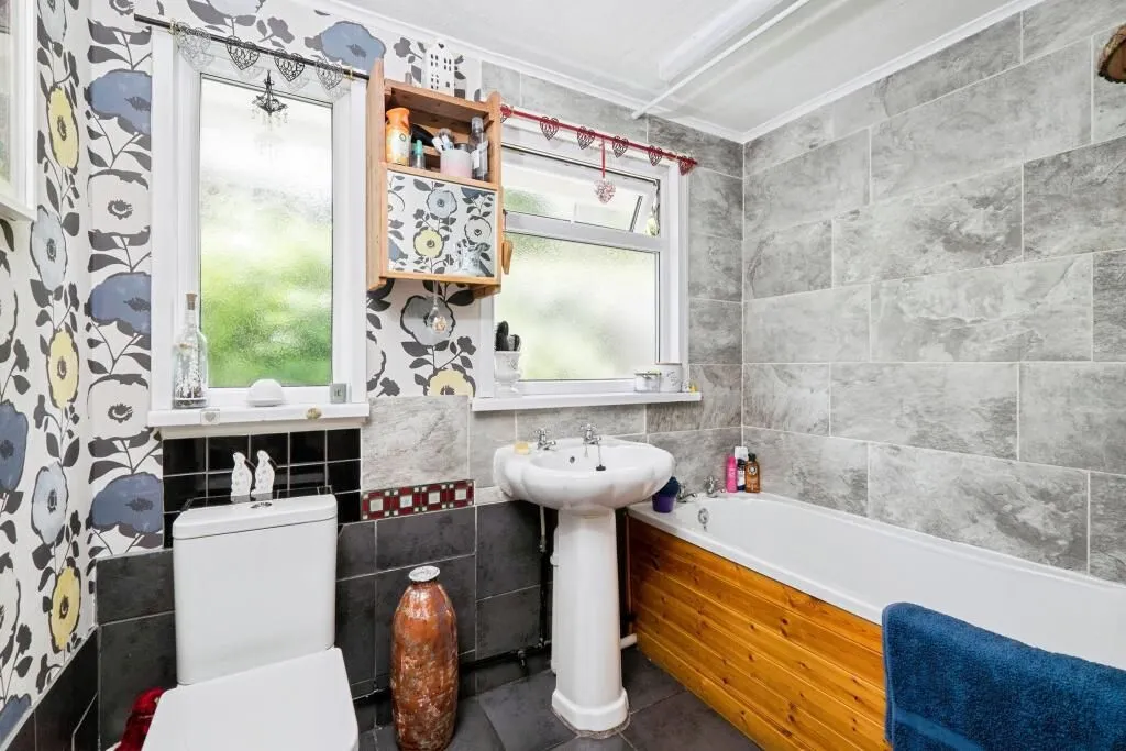 Gwallon, Marazion, Cornwall, TR17 0HJ - Online Auctions