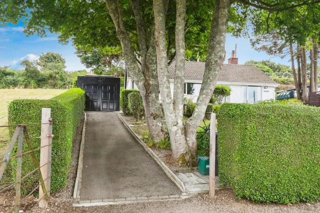 Gwallon, Marazion, Cornwall, TR17 0HJ - Online Auctions