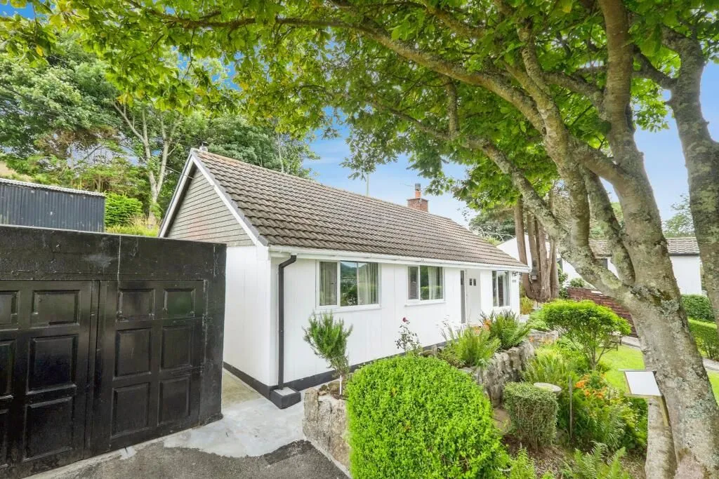 Gwallon, Marazion, Cornwall, TR17 0HJ - Online Auctions