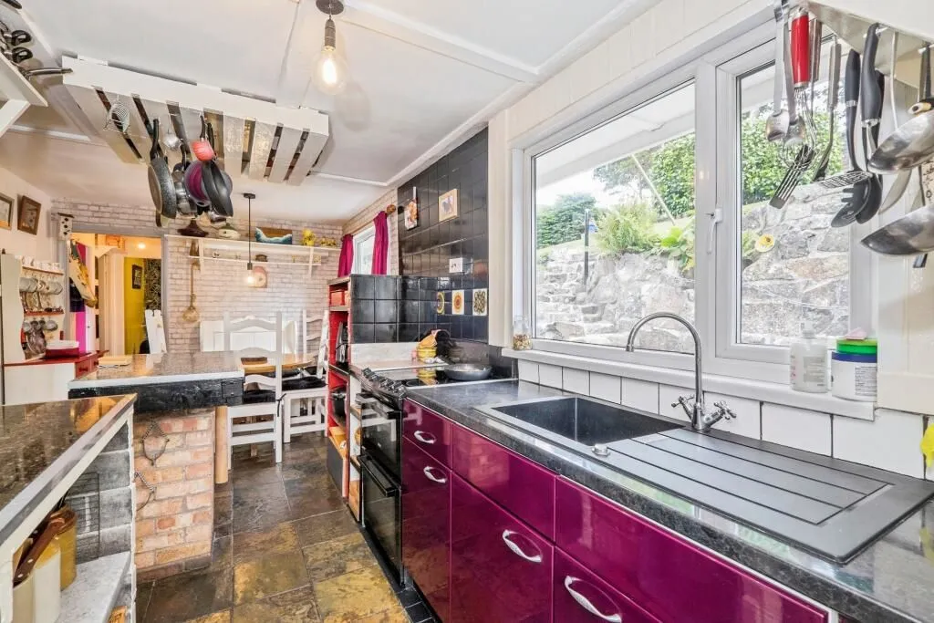 Gwallon, Marazion, Cornwall, TR17 0HJ - Online Auctions