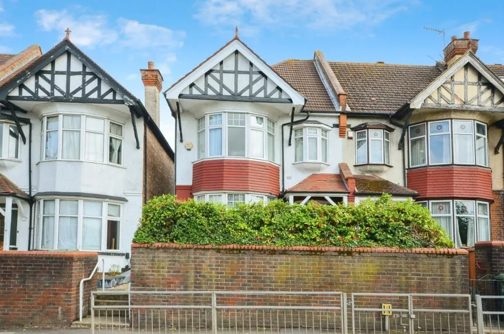 Harrow, Middlesex, HA1 3BS - Online Auctions