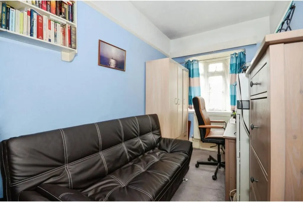 Harrow, Middlesex, HA1 3BS - Online Auctions